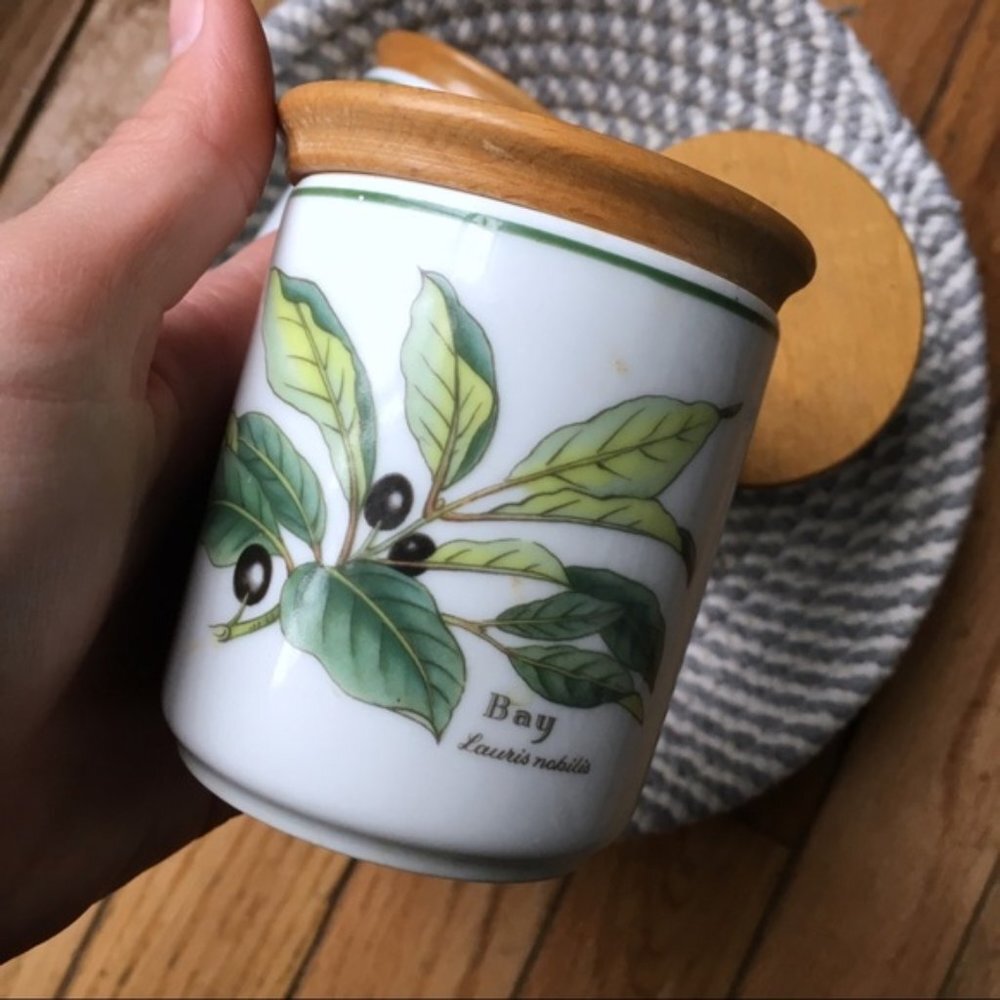 Vintage Royal Worcester Porcelain Spice Jar - Bay Leaf